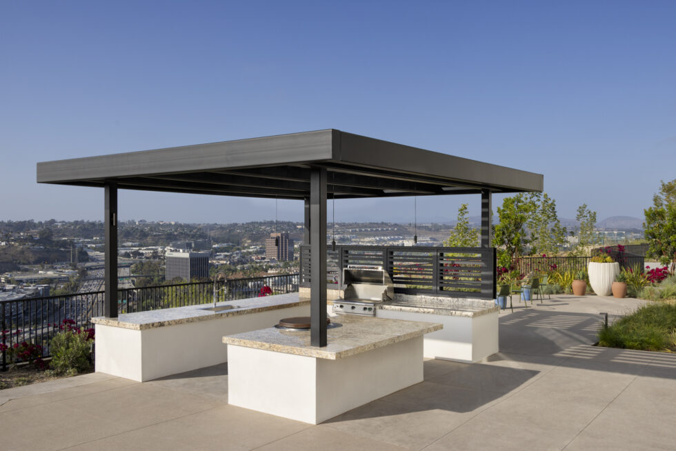 Camden Hillcrest Outdoor Grill by Rob-Harris